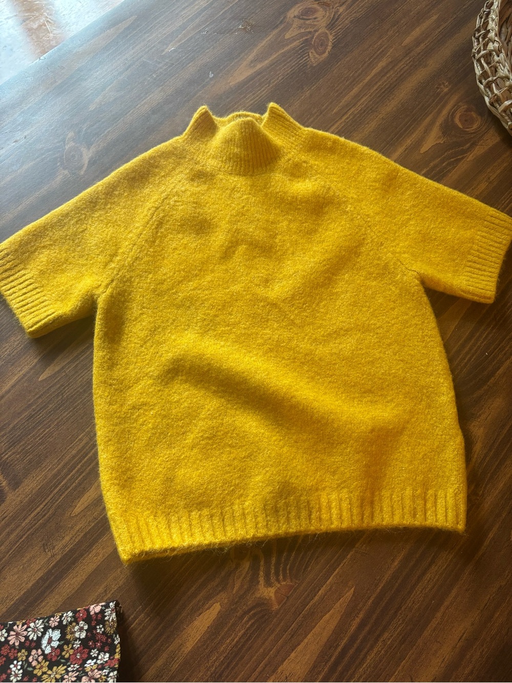 Zara Yellow Short-Sleeve Mock Neck Sweater size Small